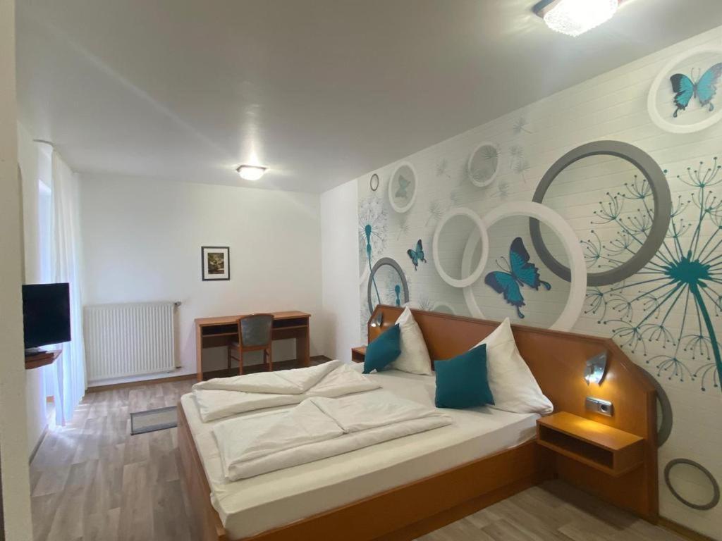 טריטנהיים Hotel Krone Riesling מראה חיצוני תמונה