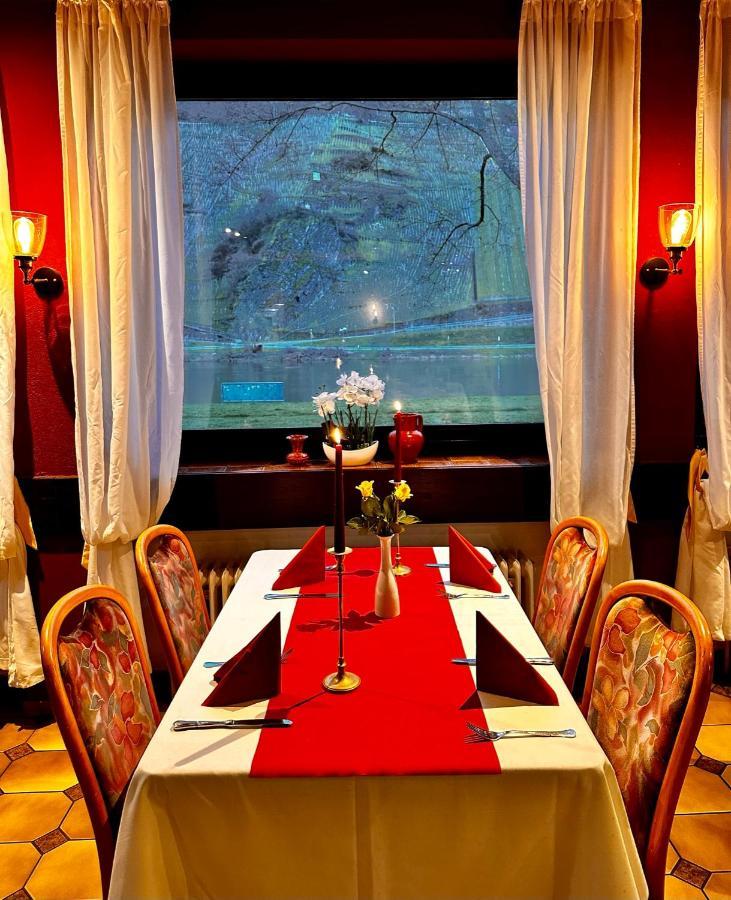 טריטנהיים Hotel Krone Riesling מראה חיצוני תמונה